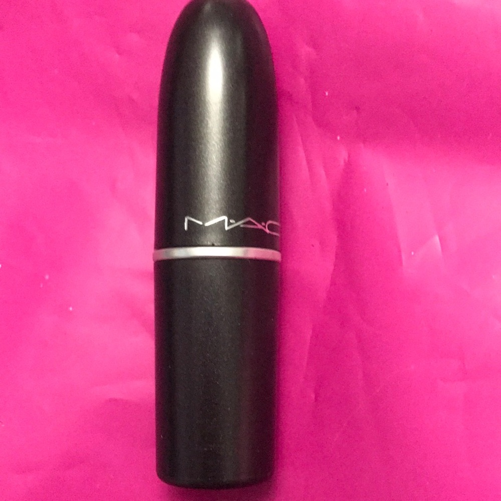 MAC Cosmetics LADY DANGER lipstick NEW